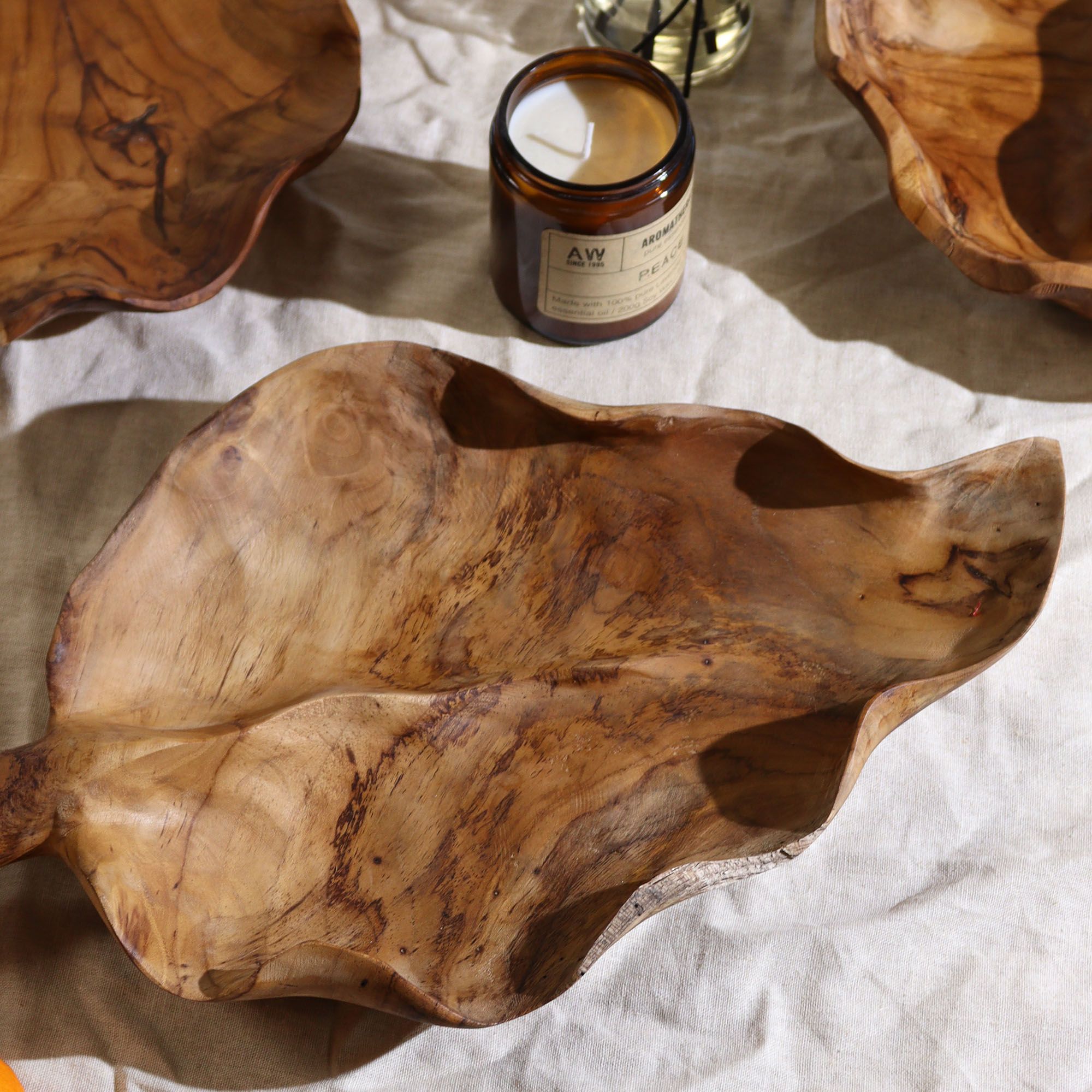 Frutero grande de madera de teca en forma de hoja - 40x24x5cm - Imagen 2