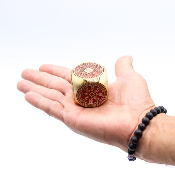 Fortuna Feng Shui - Cubo de Prosperidad Rojo y Latón - Plano - Imagen 5