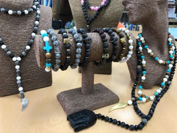 Ala de ángel / Ágata negra - Pulsera de piedras preciosas - Imagen 2