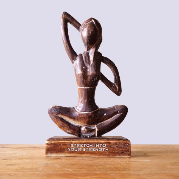 Yoga Mujer de Madera - Antigua - Estira tu Fuerza - Imagen 2