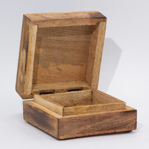 Caja cuadrada grande 15x17.5x8cm - León - HOP HARE - Imagen 2