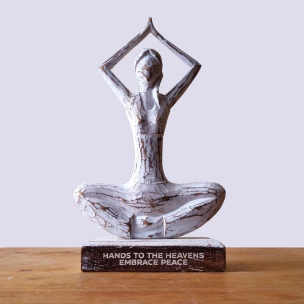 Yoga Mujer de Madera - Encalada - Postura Manos Arriba - Manos al Cielo Abrazan la Paz - Imagen 2