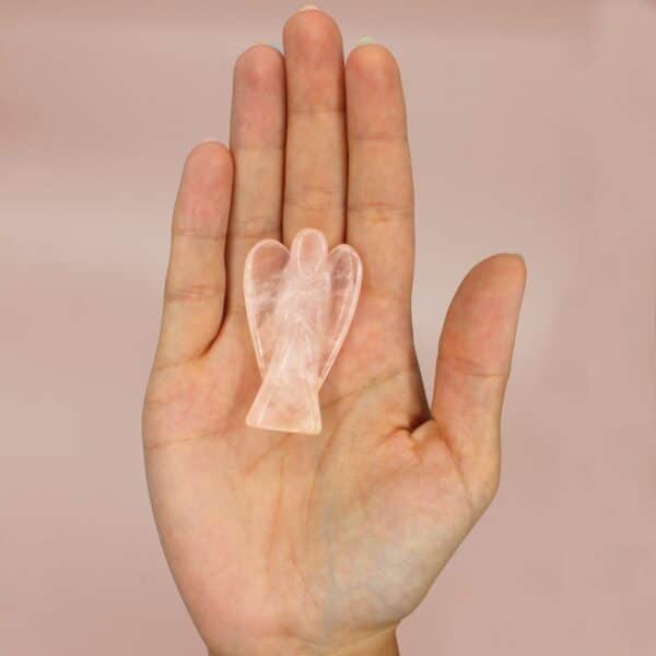 Ángel de piedra preciosa tallada a mano - cuarzo rosa - Imagen 4