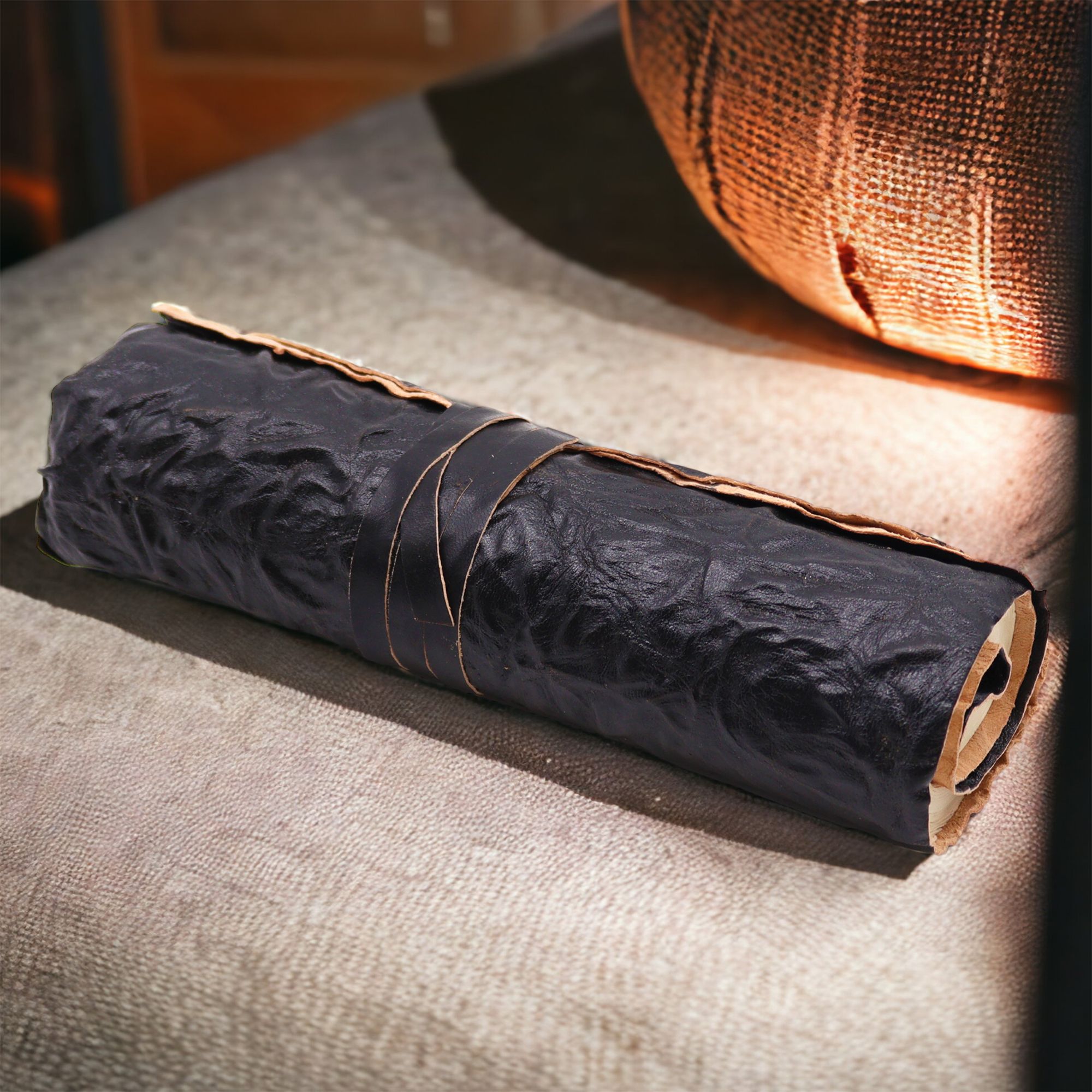 Cuaderno de viaje de cuero en rollo - Negro - Imagen 4