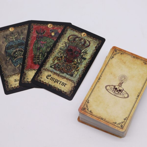 Cartas de Tarot con Libro Guía - Requiem Arcana - Imagen 3