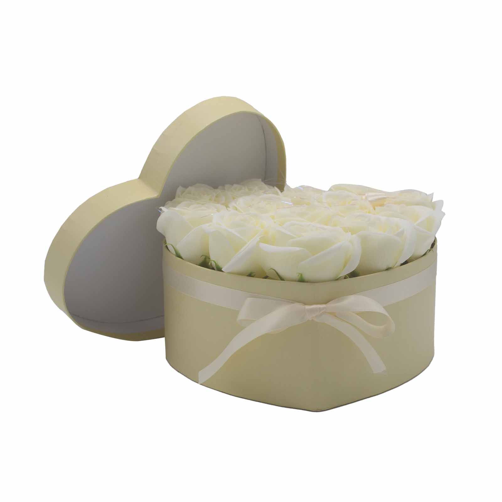 Caja de Regalo - Flor de Jabón  13 Rosas Crema - corazon - Imagen 6