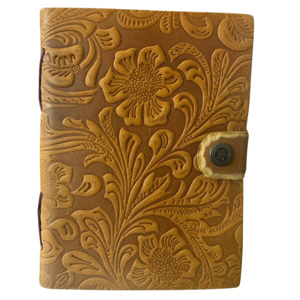 Cuaderno de cuero con relieve – Patrón floral en tono beige –  17.8×12.7 cm