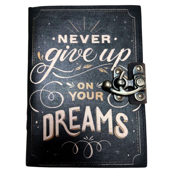 Cuaderno con estampado de cuero – Nunca dejes de perseguir tus sueños - 17.8×12.7 cm