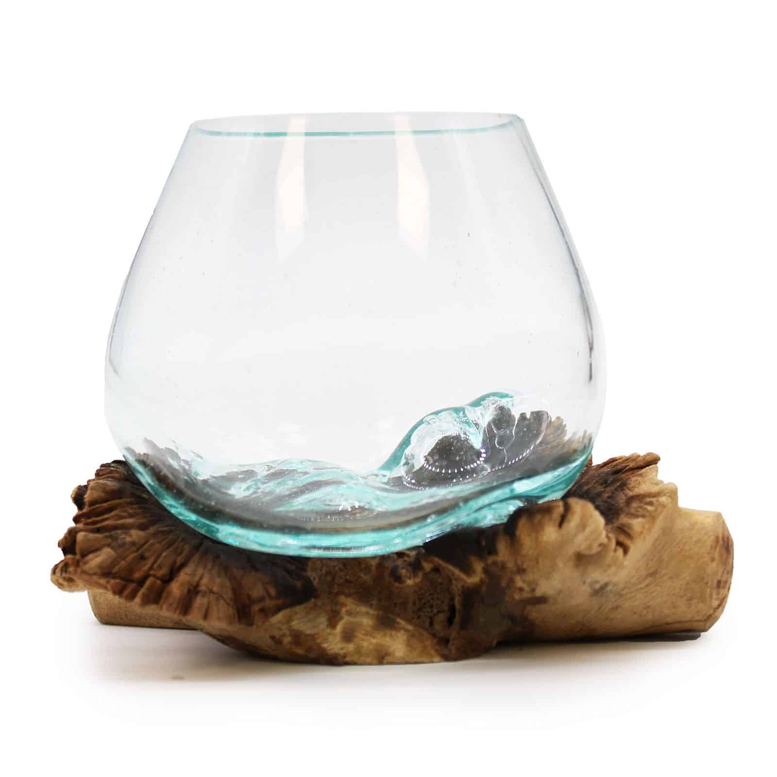 Vidrio fundido sobre madera rara de parásitos