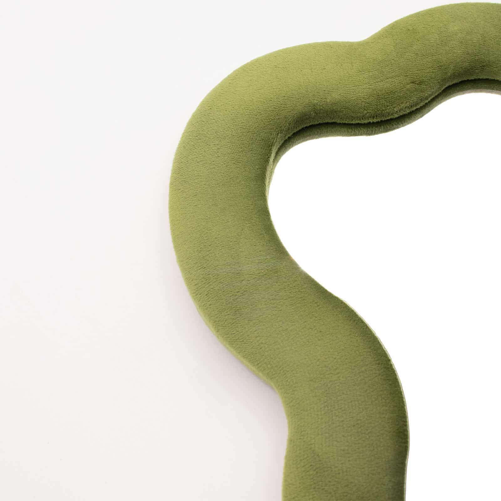 Espejo suave ondulado - Nube grande - Verde musgo (33.4x23.5x2.3cm) - Imagen 4